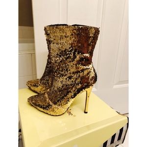 Chloe & Chloe Gold Sequins High Heel Booties